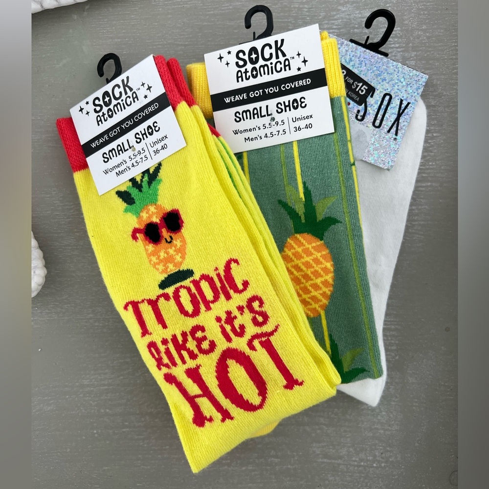 NWT Lot of 3 - 2 Pairs Sock Atomica Pineapple Themed Socks and 1 Hot Sox